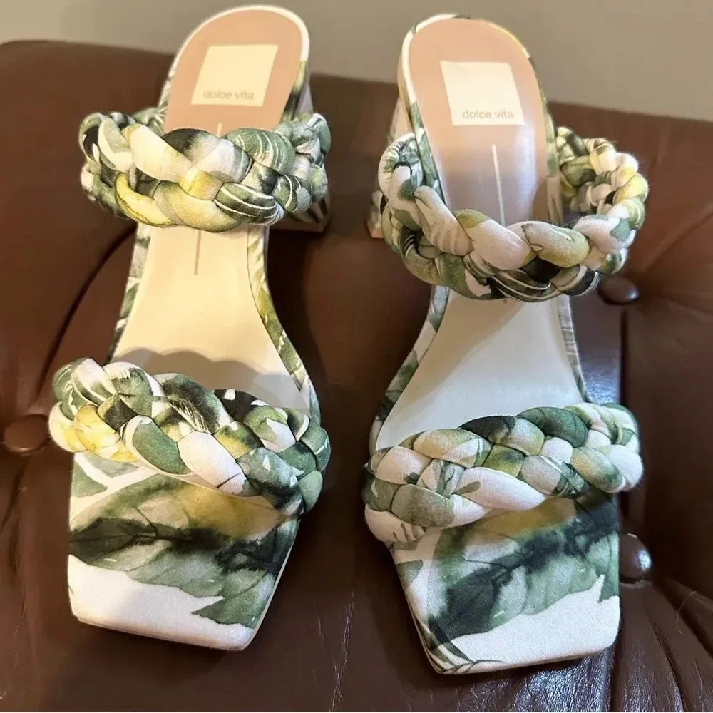 NEW Dolce Vita Block Heel Sandal Palm Leaf Tropical Print Pailey Sandal Size 8.5